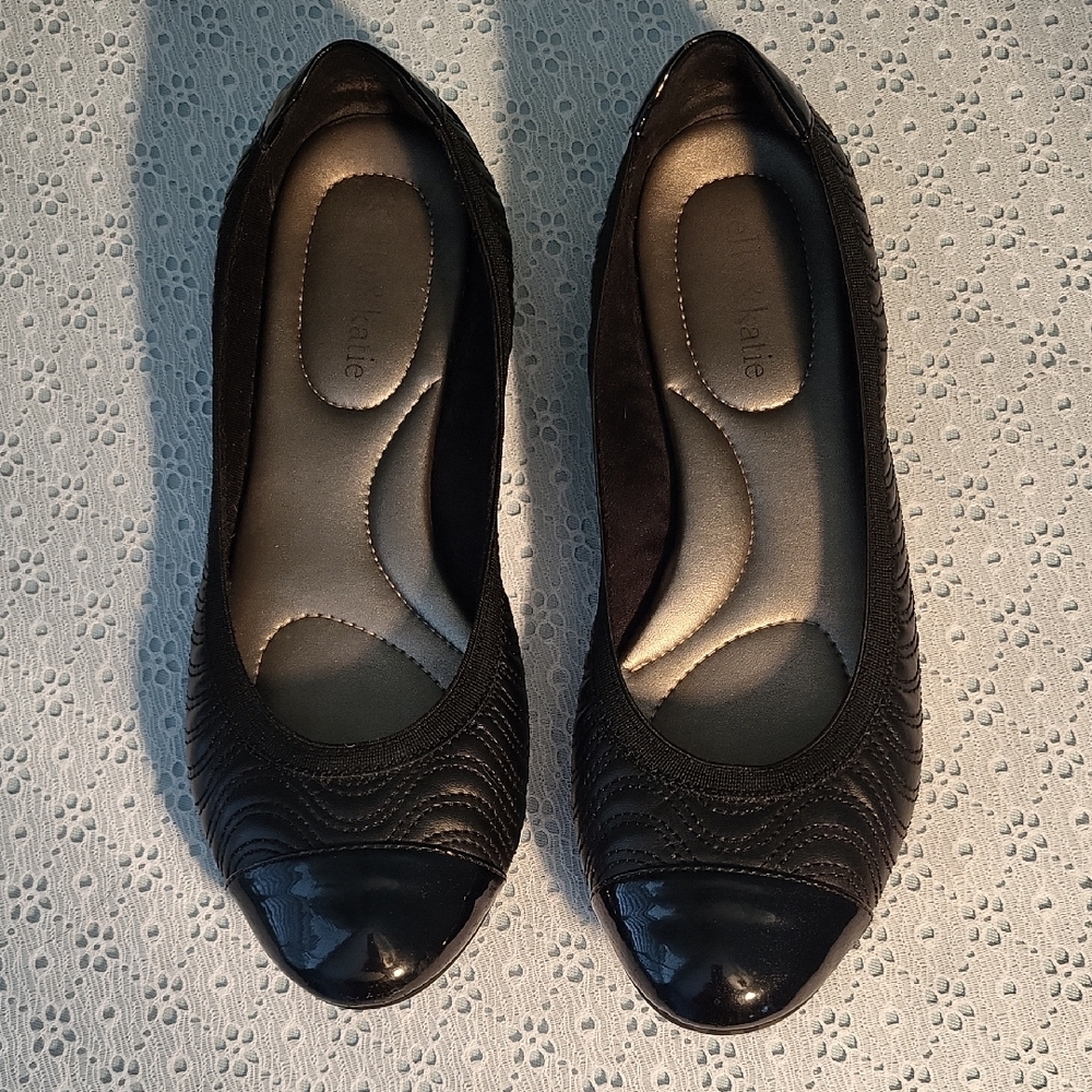 Kelly & Katie Women's Black Flats